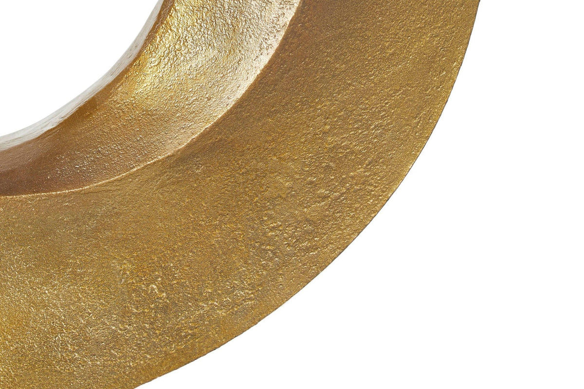 Hammered antique brass texture on the Bastien ring base