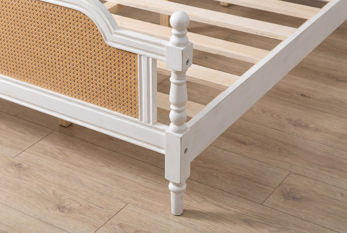 Close-up of a Manarola foot post with its ball finial, turned baluster and turned foot