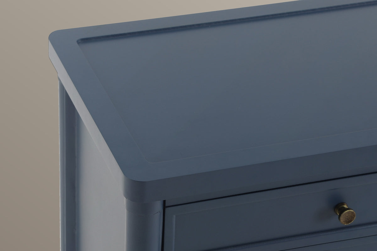 Close-up of the Pescara top corner in Navy Blue: the raised rim and rounded corner of the tray top