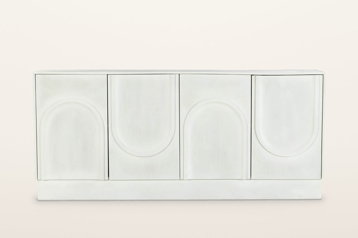 Pragelato sideboard from the front: four doors, a raised arch on the first and third, a raised inverted arch on the second and fourth, a flat top and a deep plinth