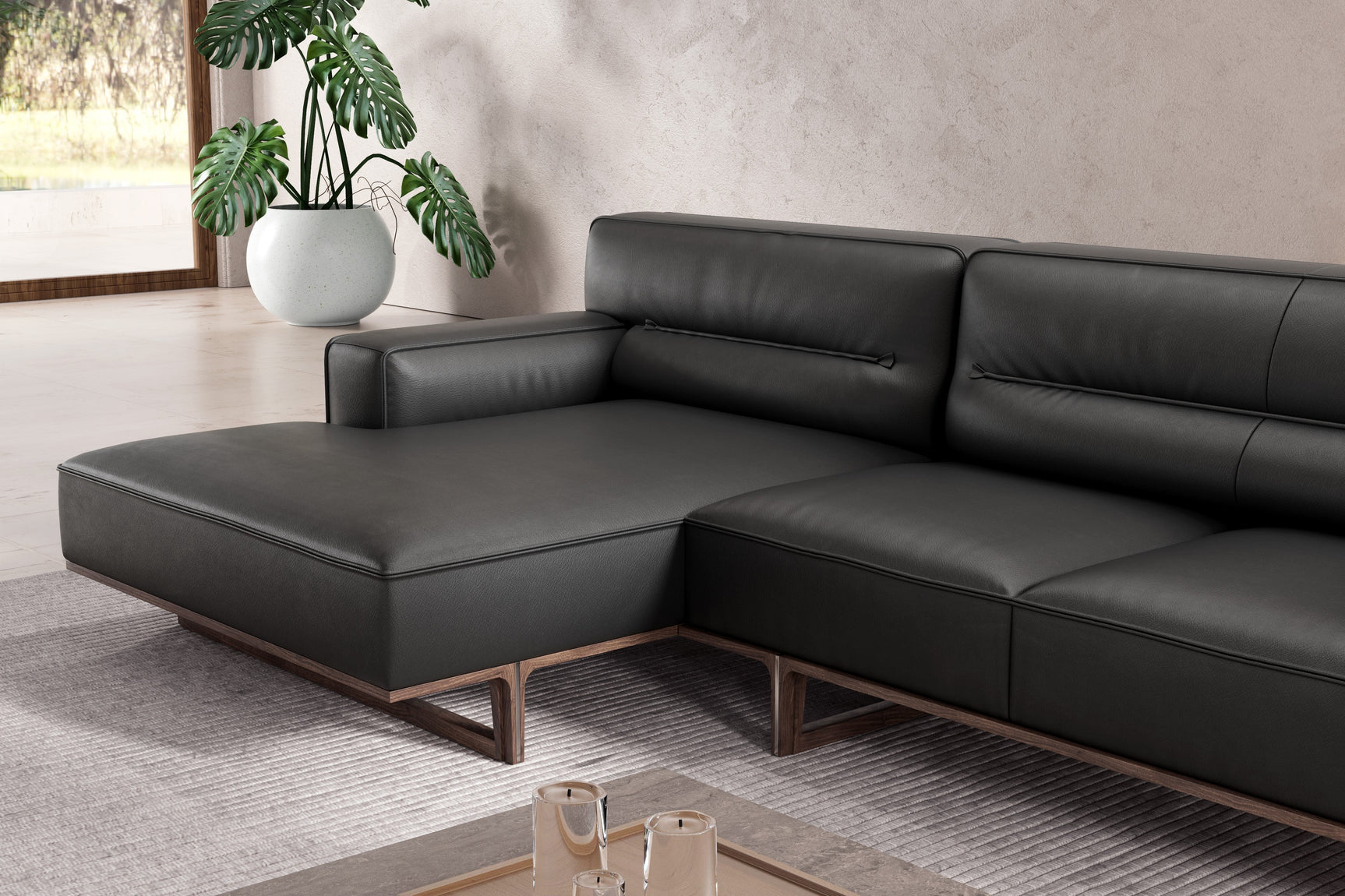 Varna Leather Sectional Sofa