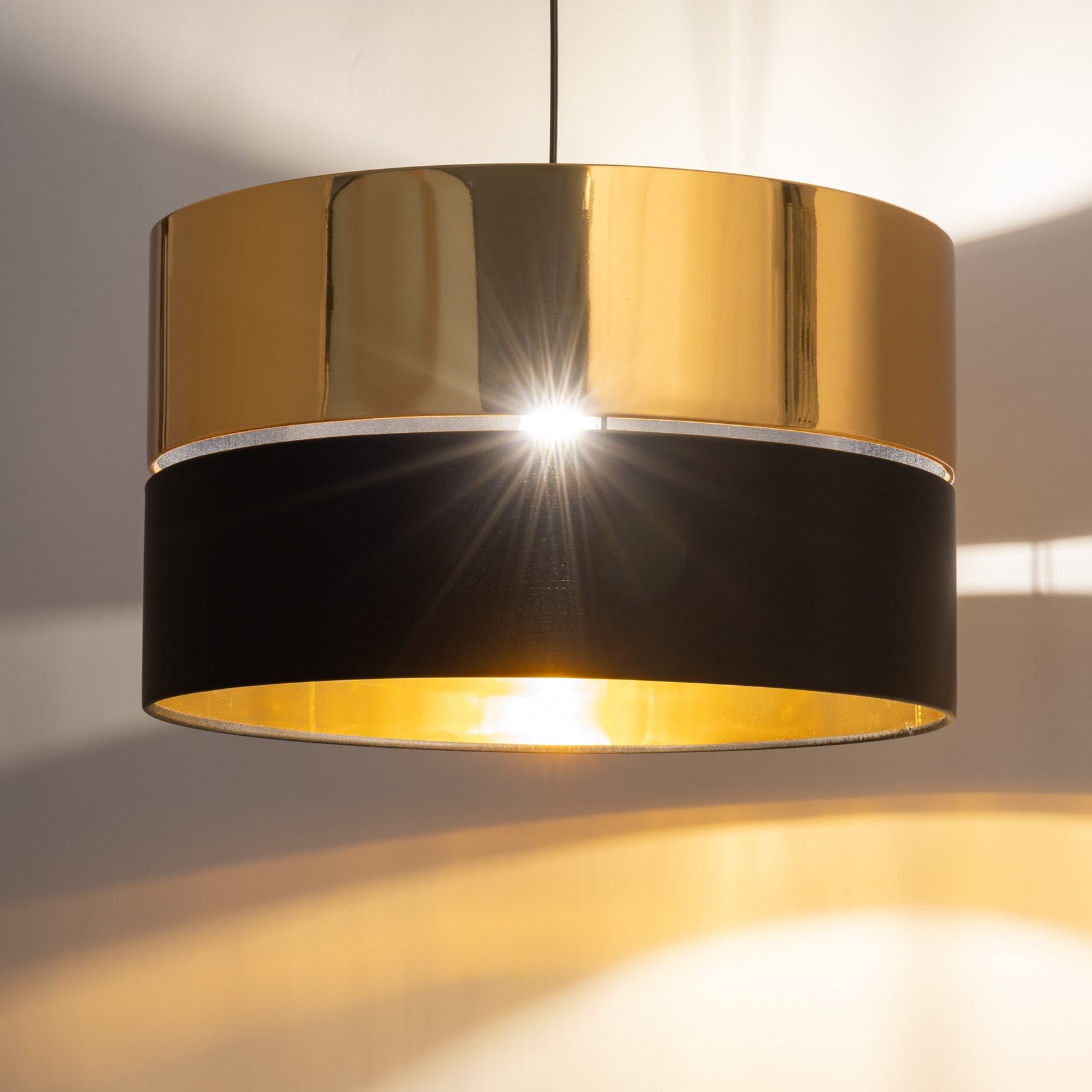 HILTON Black & Gold Pendant Ceiling Light Fixture for Kitchen Island, Dining Room & Living Room – Modern Luxury Lighting