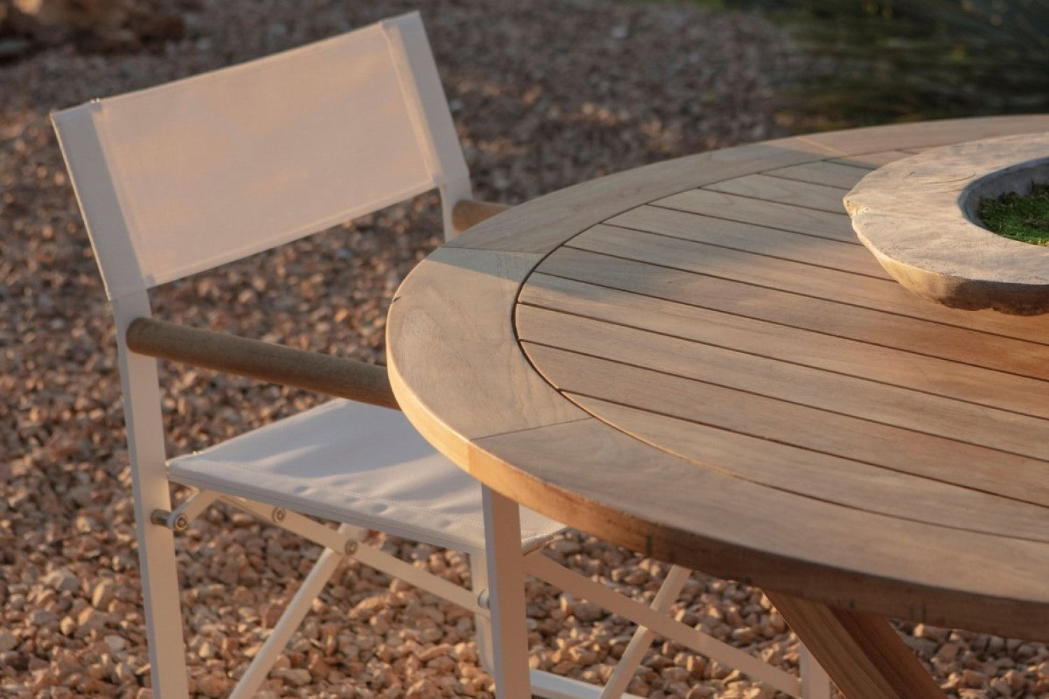 Valencia Althea Teak Round Outdoor Dining Table, Natural