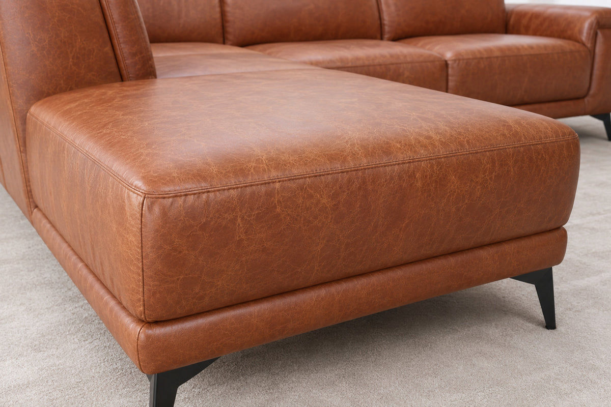 Andria sectional detail