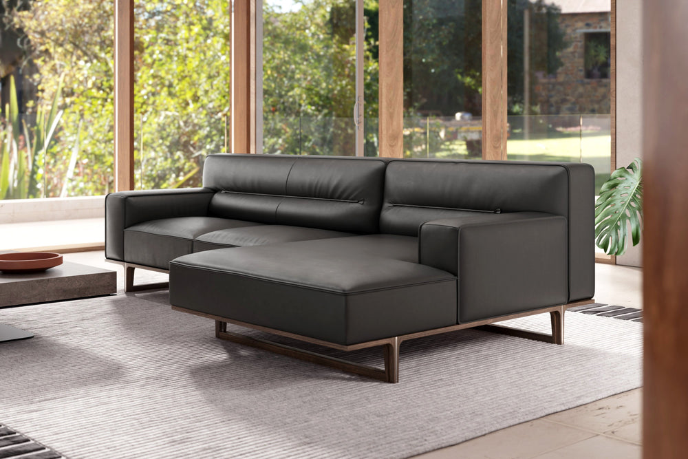 Valencia Varna Leather Three Seats with Right Chaise Sectional Sofa, Black