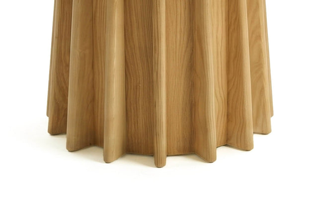 Elowen Oak Round Pedestal Dining Table - Sculpted Fluted Pedestal