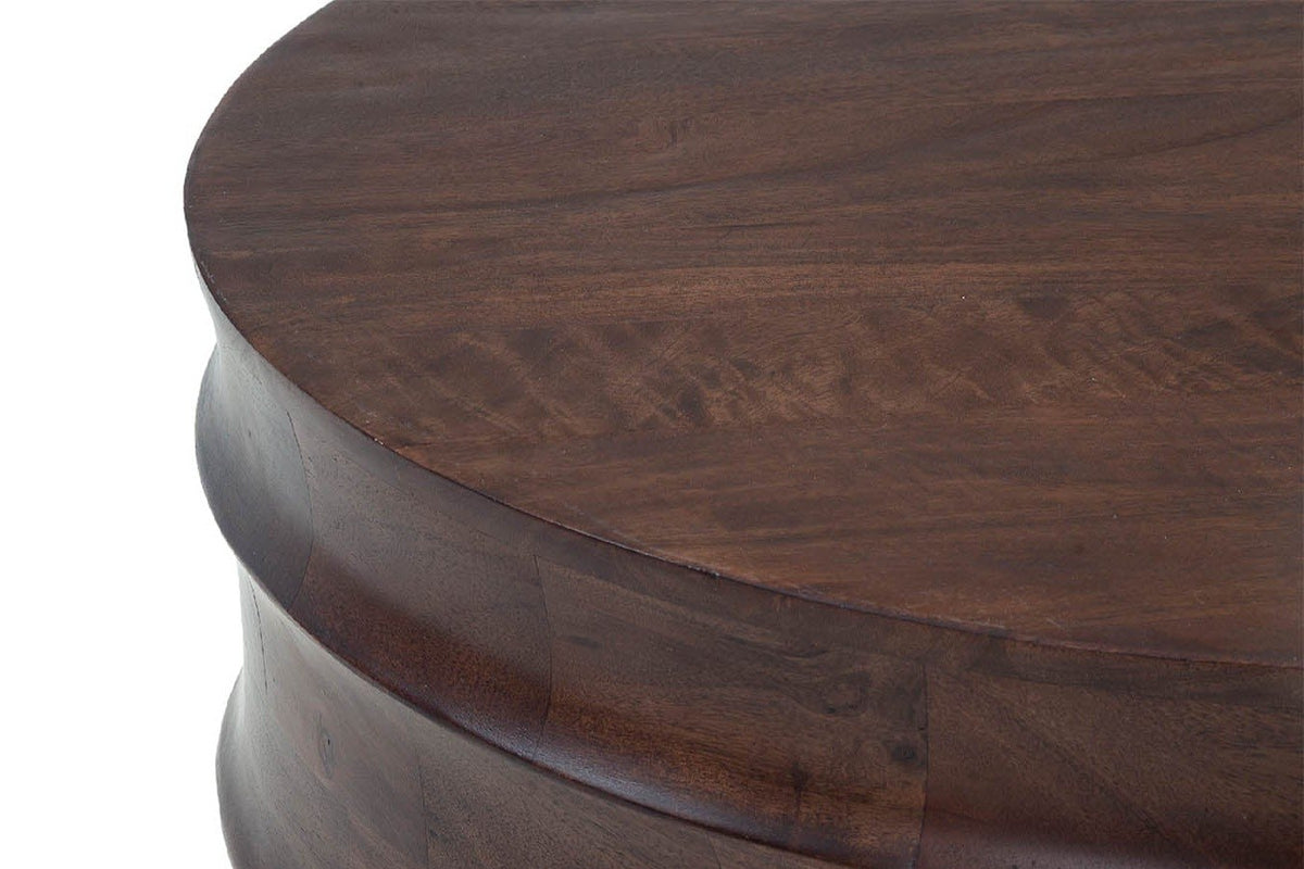 Close-up of the Gangi top in Walnut: mango grain and the crisp eased edge over the upper rim