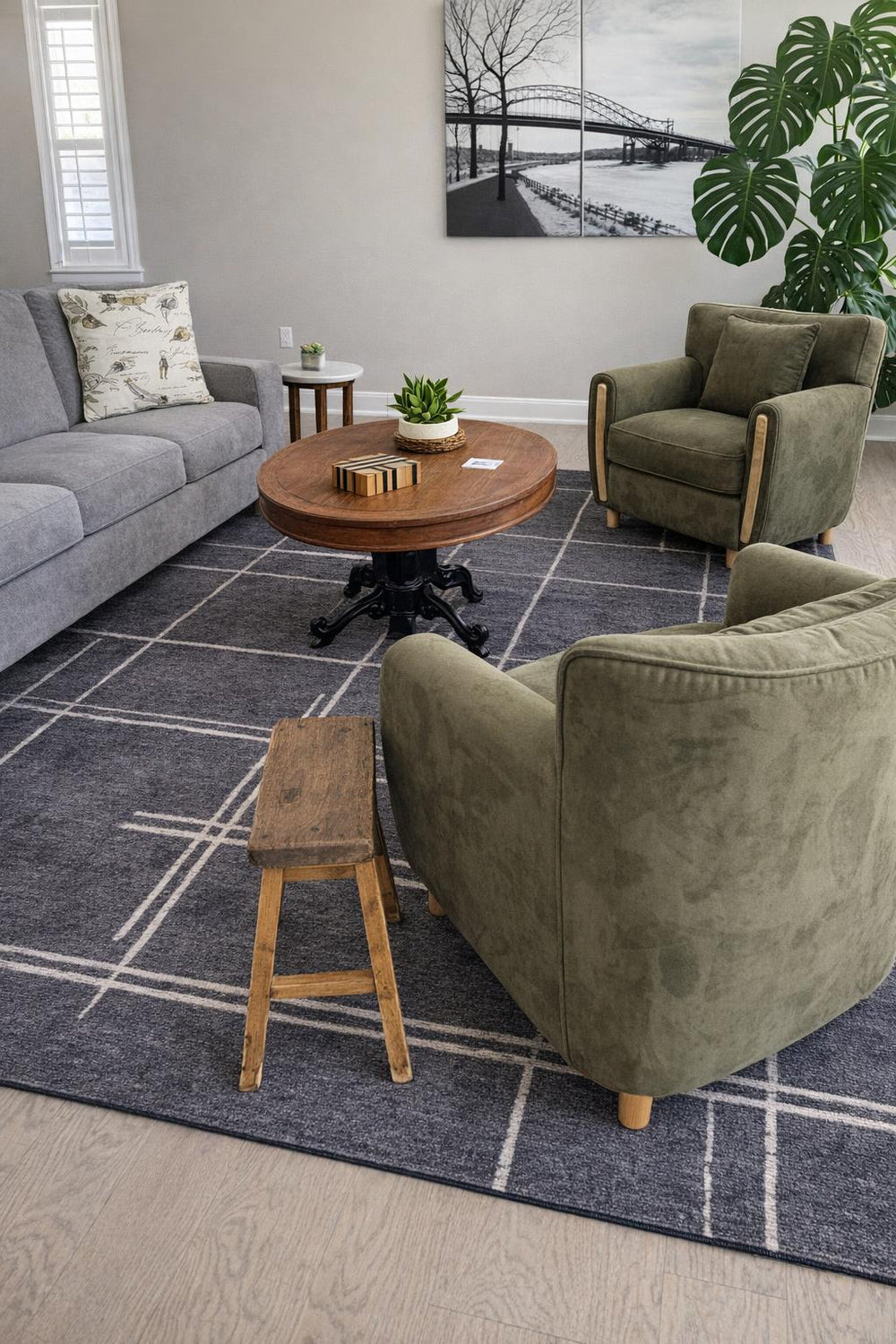 Emerald Velvet Fabric Accent Chair