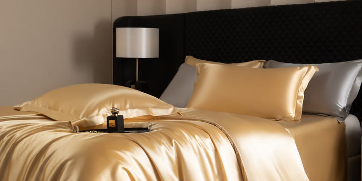 Lustre Luxe Elegant Duvet Set - Camel Gold