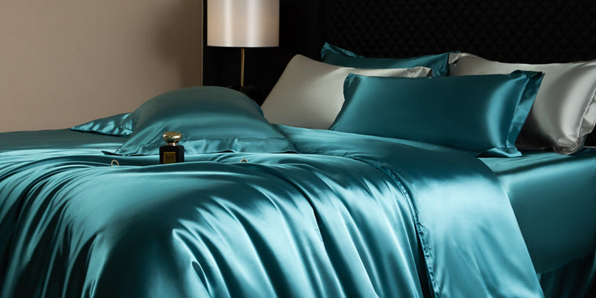 Lustre Luxe Elegant Duvet Set - Moonlight Blue