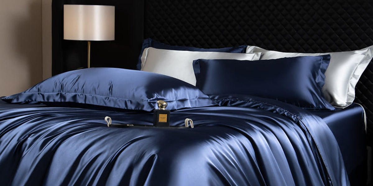 Lustre Luxe Elegant Duvet Set - Navy Blue