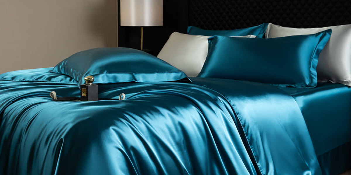 Lustre Luxe Elegant Duvet Set - Paris Blue