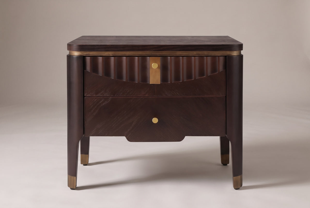 Pavia nightstand in Dark Brown, front view: a fluted wave across the top drawer, a gold-tone plate and two gold-tone knobs