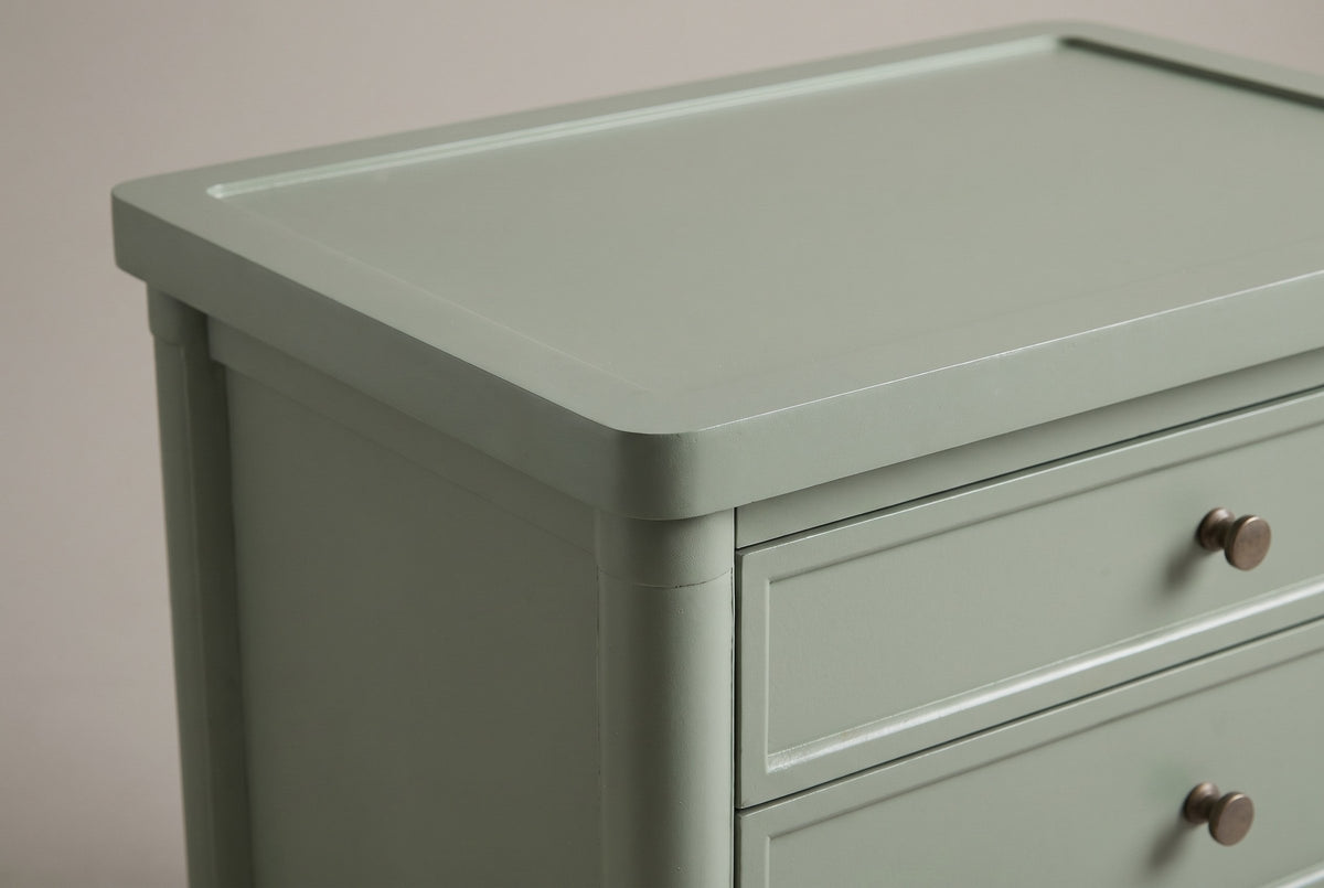 Close-up of the Pescara top corner: the raised rim, the rounded corner