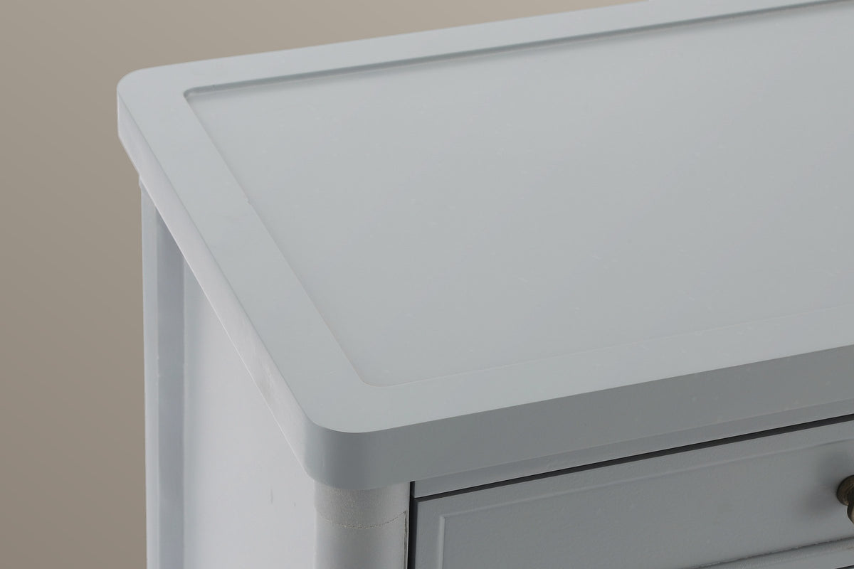 Close-up of the Pescara top corner in Slate Gray: the raised rim and rounded corner of the tray top