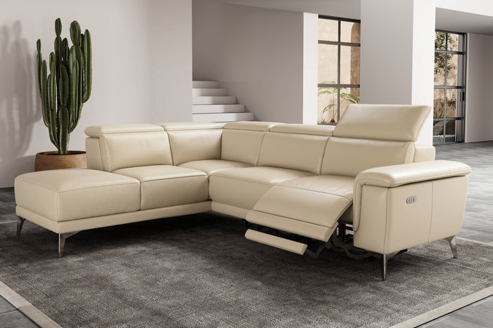 Pista: Reclining Living Room Sectional Sofa for Five with Chaise