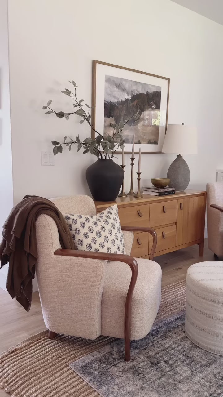 美品■AIDEC■イタリア■CABAS■EMMA■本革■アームチェア■2脚セット Emma Fabric & Wood Accent Chair by Valencia | Plush Comfort