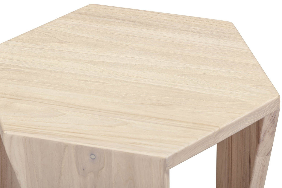Close-up of a Sovana top corner in Sandblast White Elm: the thick hexagon top